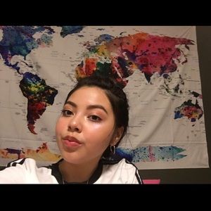 Meet your Posher, Leslie